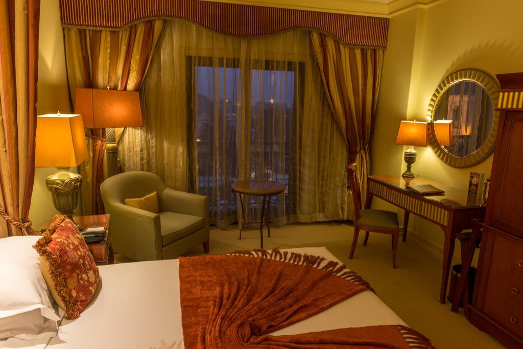 Peermont D'Oreale Grande At Emperors Palace Кемптън Парк Екстериор снимка